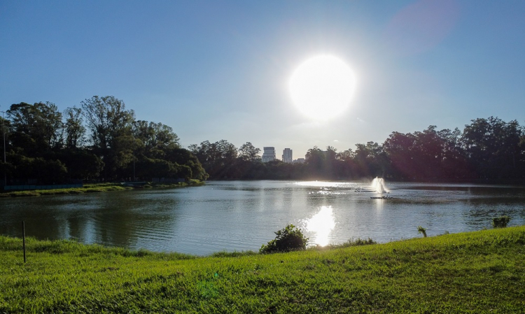 Termômetros batem 34°C e São Paulo registra o dia mais quente deste verão