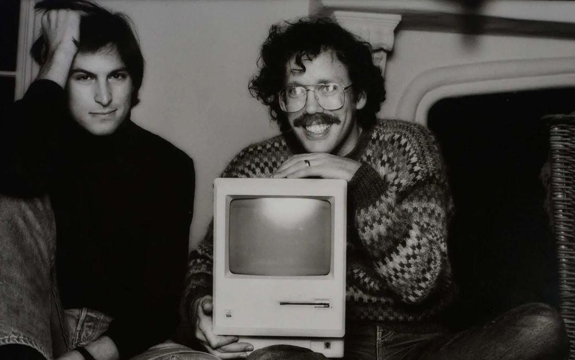 steve-jobs-lado-bill-atkinson-macintosh