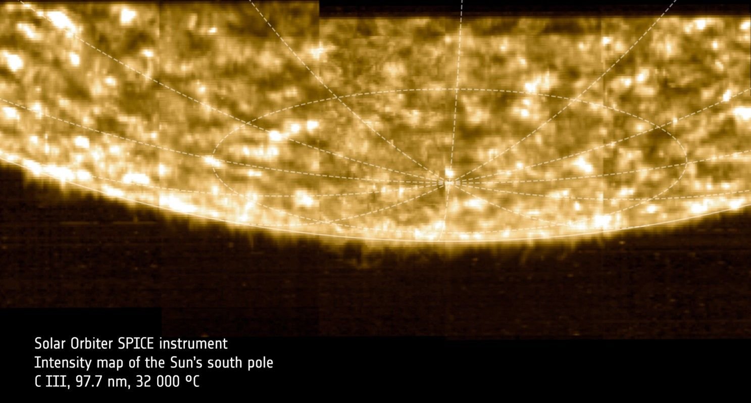a-imagem-apresenta-o-polo-sul-do-sol-fotografado-pela-solar-orbiter