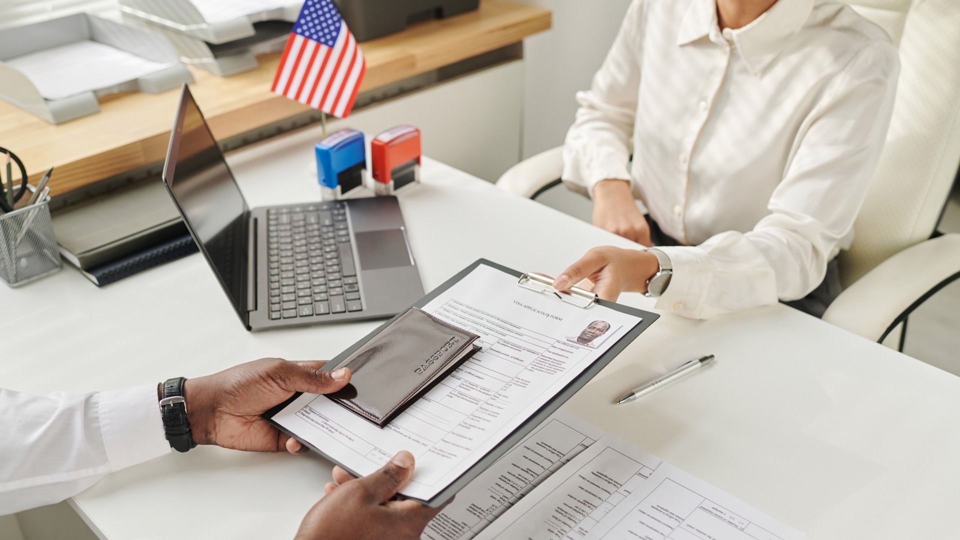 eua-irá-monitorar-redes-sociais-em-vistos-de-estudantes