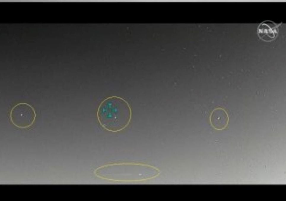 Objetos não identificados monitorados pela Nasa no espaço. Veja galeria com algumas imagens que seriam de Objetos Voadores Não Identificados (OVNIs), que são alvos de estudos para comprovar, ou não, se seriam de origem extraterrestre. • CNN