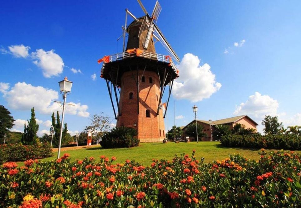 Moinho Povos Unidos em Holambra (SP) Moinho Povos Unidos em Holambra (SP)