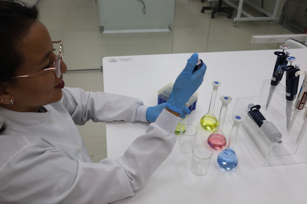 Melhoria_da_infraestrutura_de_laboratorio_em_Tefe_Fotos_Acervo_Joao_Valsecchi_2