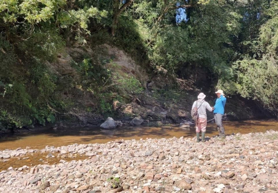 Um dos achados da pesquisa é a rocha de corbonatito Picada dos Tocos, rica em elementos de terras raras - Laboratório de Pesquisas Químicas e Farmacêuticas /Divulgação/UFSM Um dos achados da pesquisa é a rocha de corbonatito Picada dos Tocos, rica em elementos de terras raras - Laboratório de Pesquisas Químicas e Farmacêuticas /Divulgação/UFSM