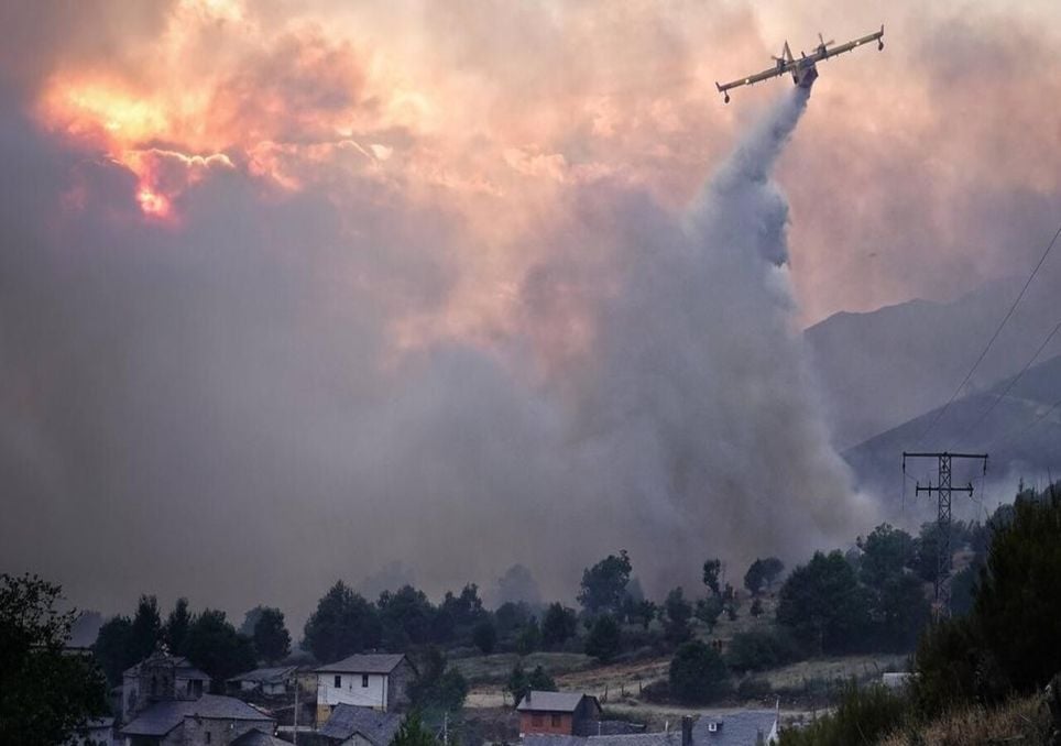 Calor sem precedentes causa tragédia na Espanha e levanta alertas sobre o clima. Calor sem precedentes causa tragédia na Espanha e levanta alertas sobre o clima.