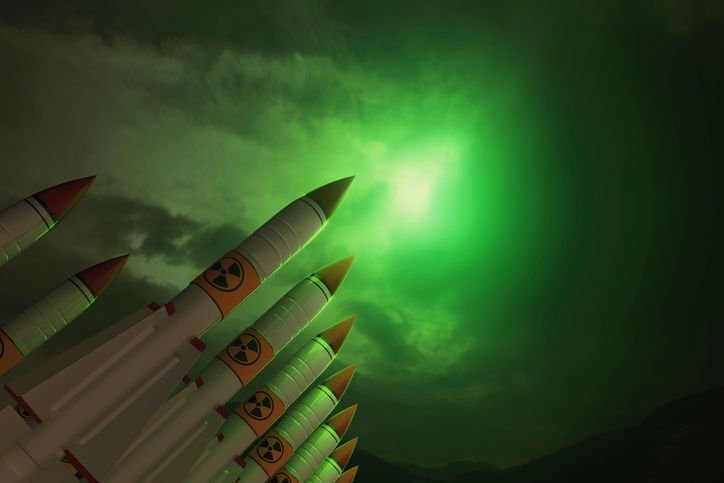 misseis-nucleares-prontos-para-o-disparo