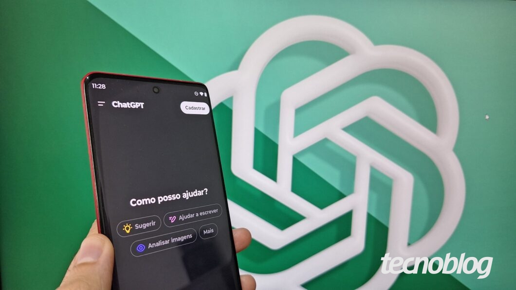 Imagem de um celular com o aplicativo ChatGpt