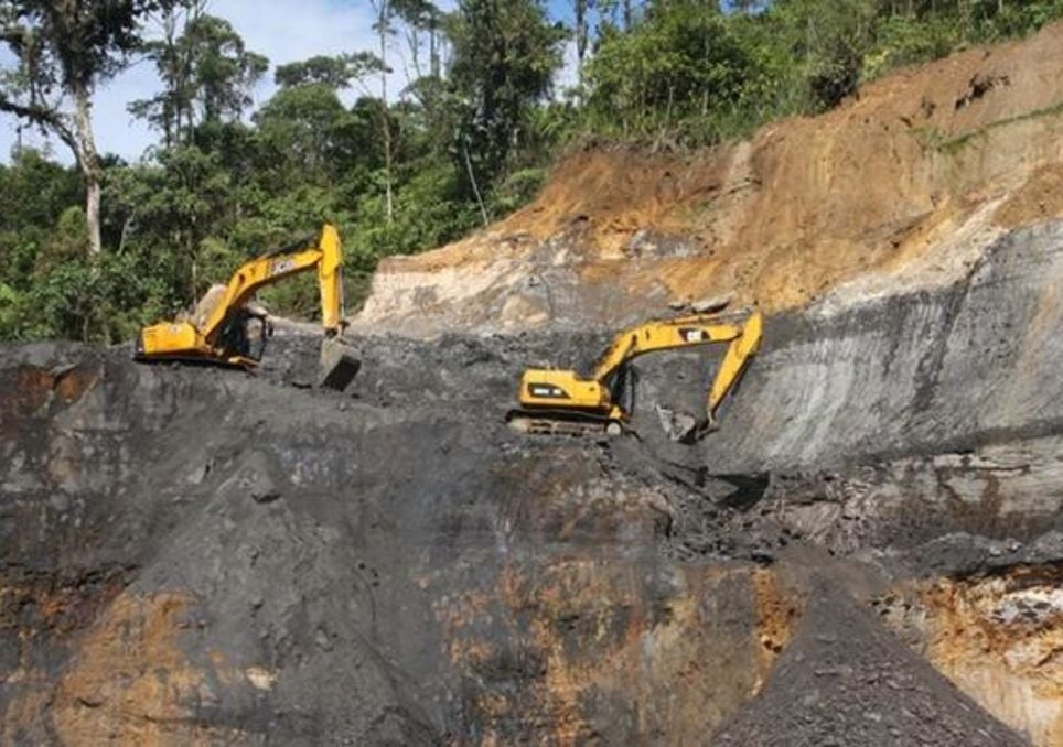 Trabalhadores na mina