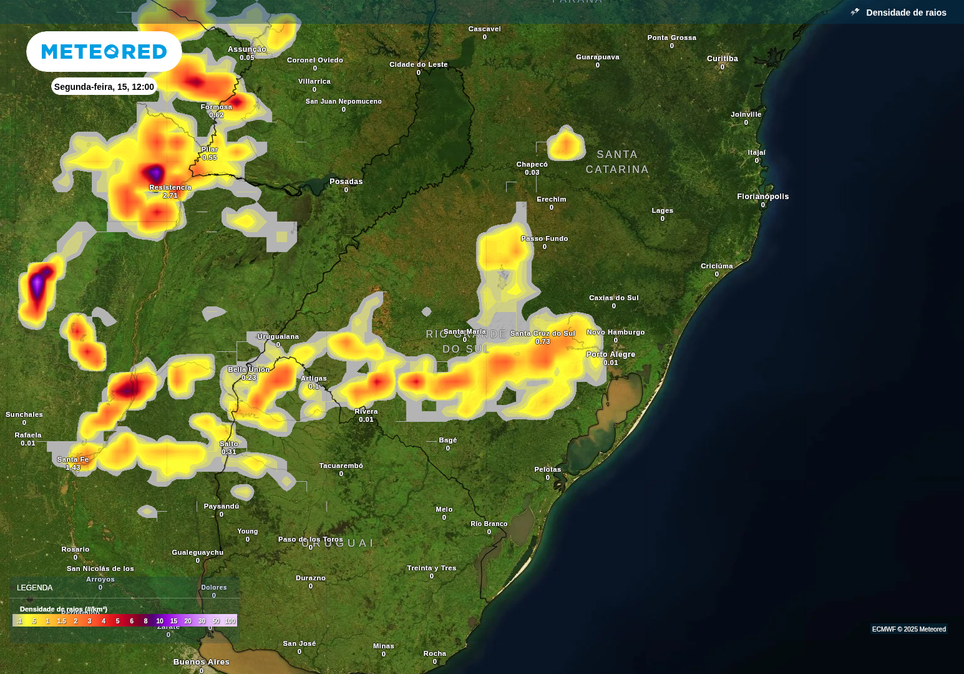 Previsão de tempestades ao longo da segunda-feira (15), de acordo com o ECMWF.