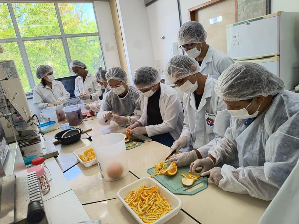 FAPEAM - Semana de Agronomia da UFAM Foto Aquivo pessoal da pesquisadora Ana (2)