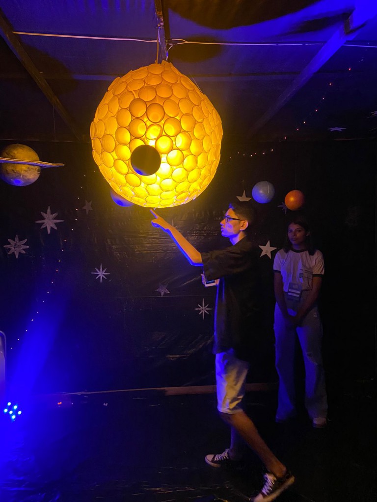 FAPEAM- VII Feira de Ciências na Praça Foto arquivo pessoal da pesquisadora Débora Rodrigues de Aquino Machado  (1)