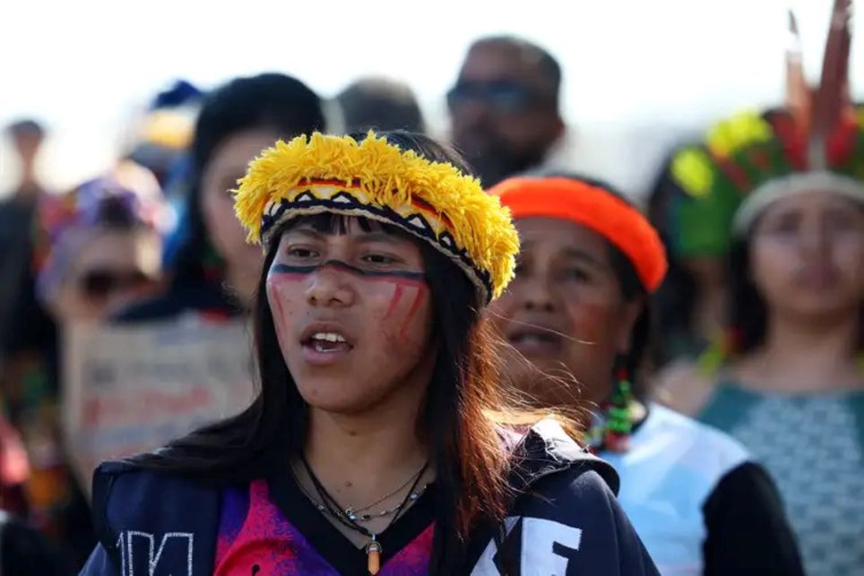 Lideranças indígenas Guarani Kaiowá do Mato Grosso do Sul em protesto em Brasília pelo fim do massacre na TI Panambi Foto: Valter Campanato/Agência Brasil Lideranças indígenas Guarani Kaiowá do Mato Grosso do Sul em protesto em Brasília pelo fim do massacre na TI Panambi Foto: Valter Campanato/Agência Brasil