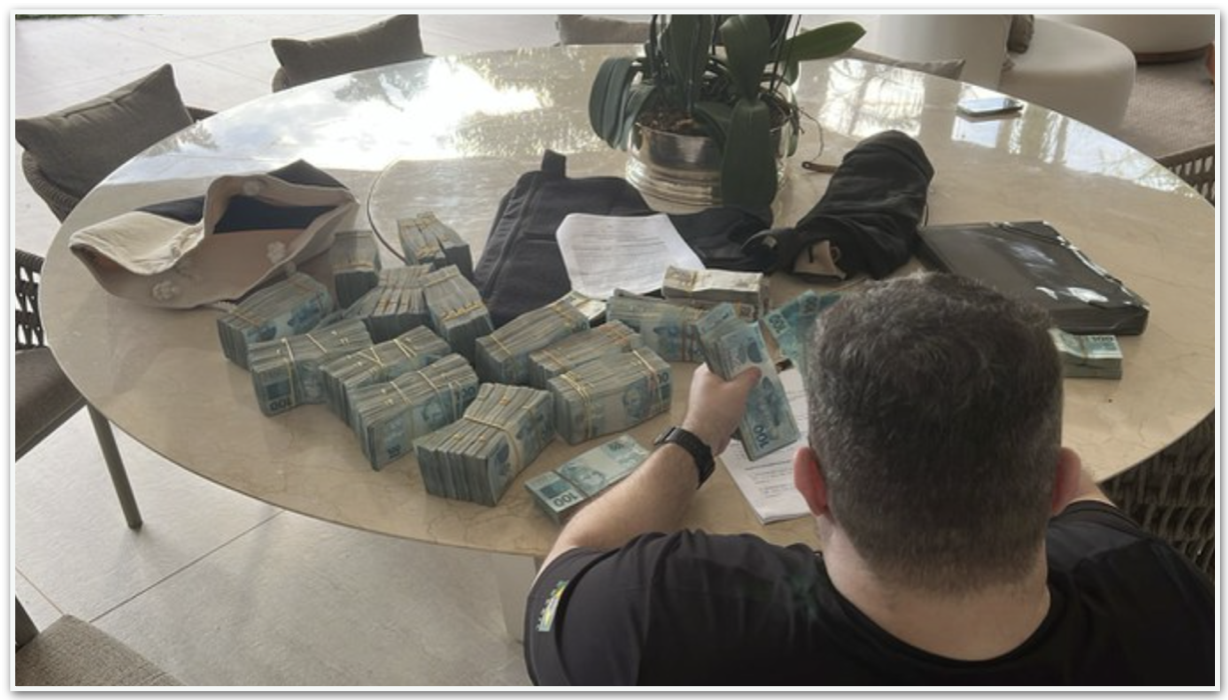 A Polícia Federal apreendeu R$ 1,6 milhão em espécie na operação Compliance Zero 