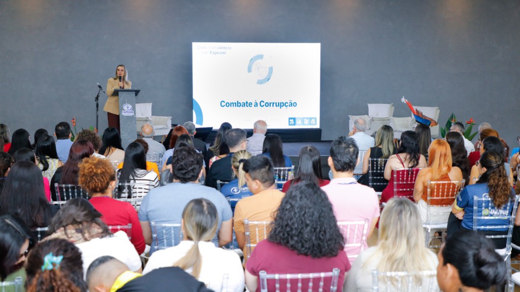 FAPEAM-Fapeam promove debate sobre combate à corrupção Fotos Ayrton Lopes  (1)