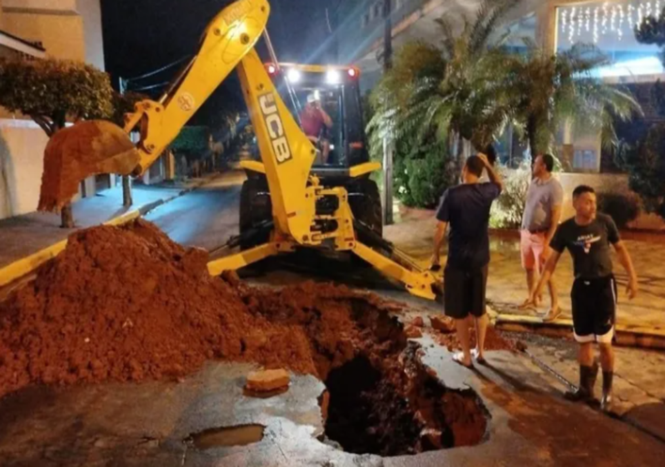 Estragos em Martinópolis (SP) após chuva intensa. Foto: Divulgação/ Defesa Civil