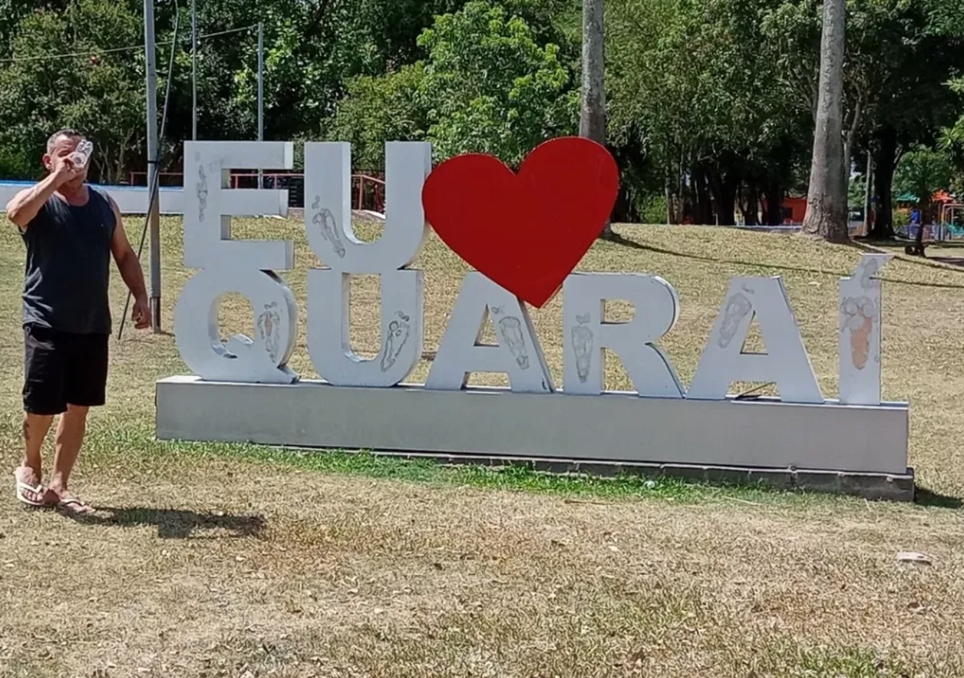 Quaraí (RS) foi castigada pela primeira onda de calor do ano. Créditos: Reprodução/Paulo Ortiz/NNTV. Quaraí (RS) foi castigada pela primeira onda de calor do ano. Créditos: Reprodução/Paulo Ortiz/NNTV.