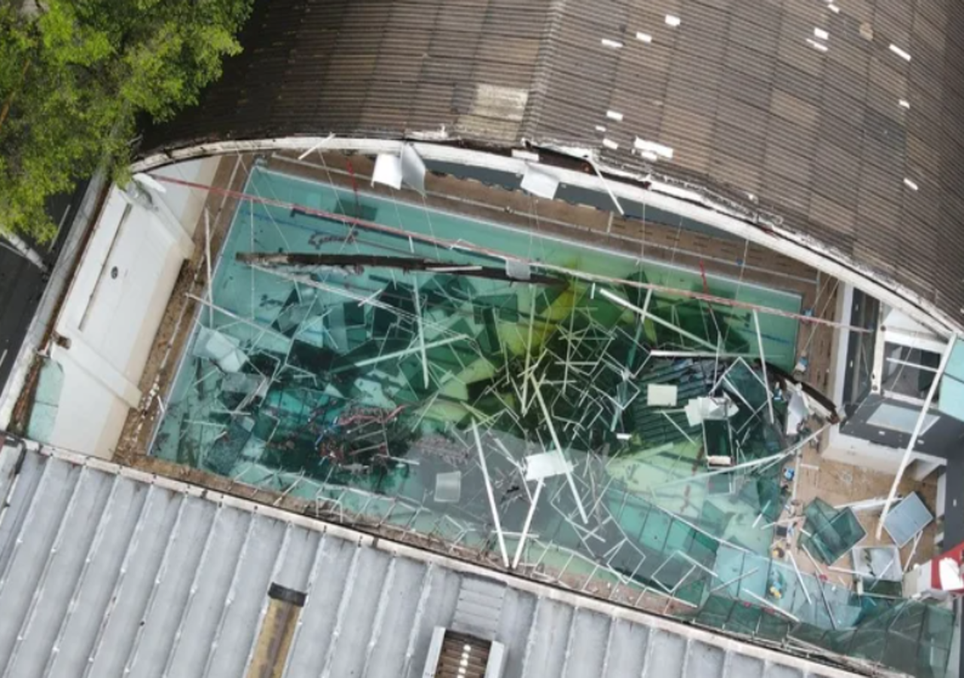 O teto da academia Inova São Caetano, localizada na Avenida Goiás, desabou na tarde da última segunda-feira (8)