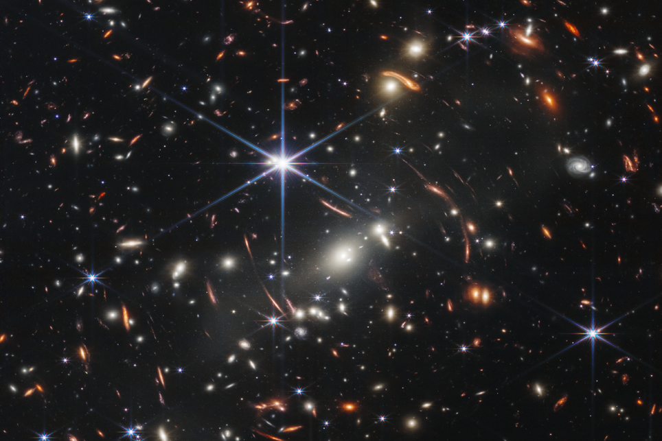 O Universo pode ter uma assimetria que mudaria completamente a forma como vemos e entendemos a Cosmologia. Crédito: NASA/JWST O Universo pode ter uma assimetria que mudaria completamente a forma como vemos e entendemos a Cosmologia. Crédito: NASA/JWST