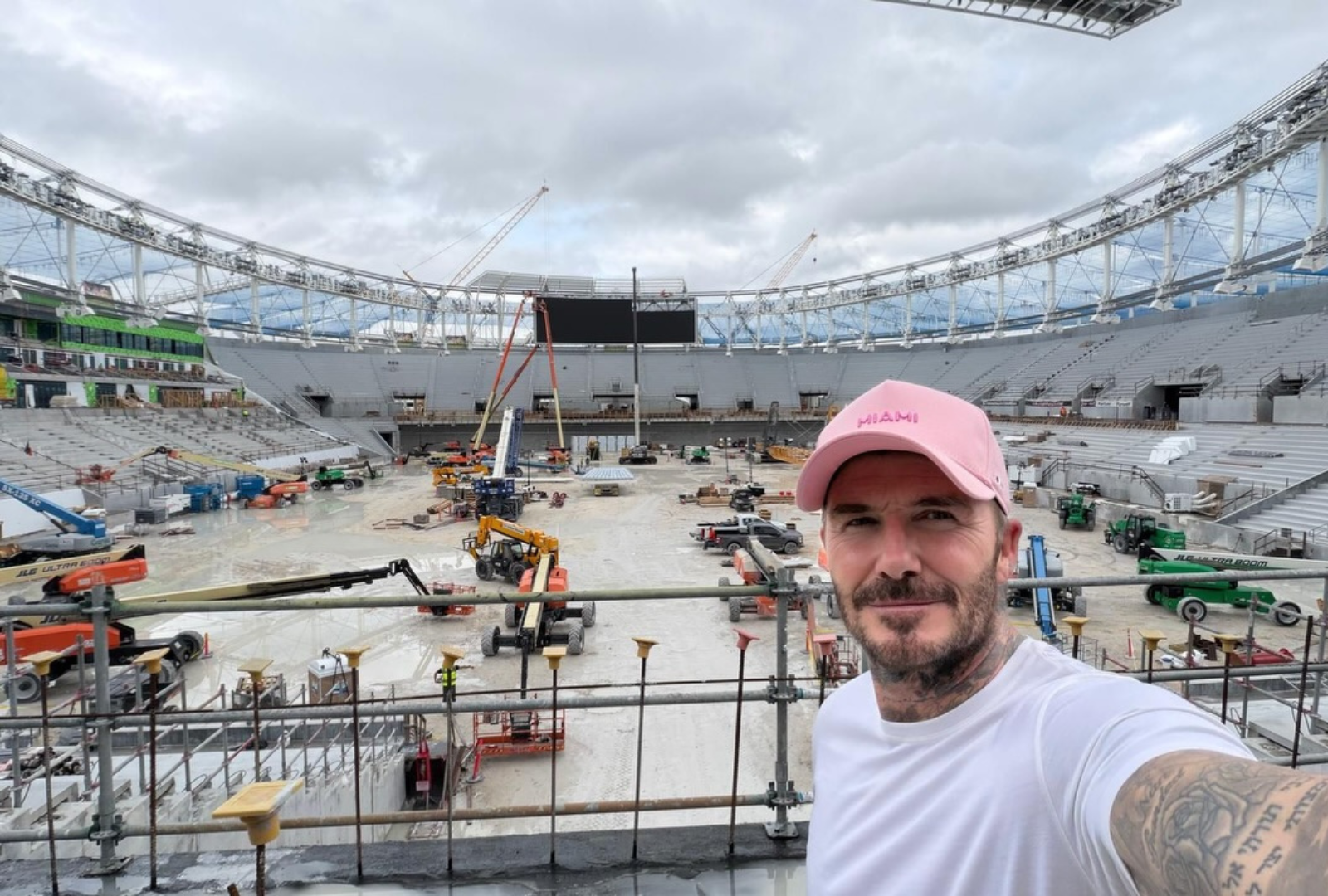 David Beckham inspecionando as obras do estádio