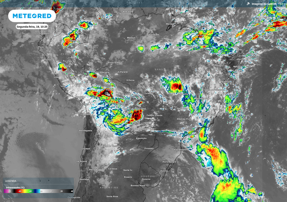 Imagem de satélite de segunda-feira (19) de manhã.