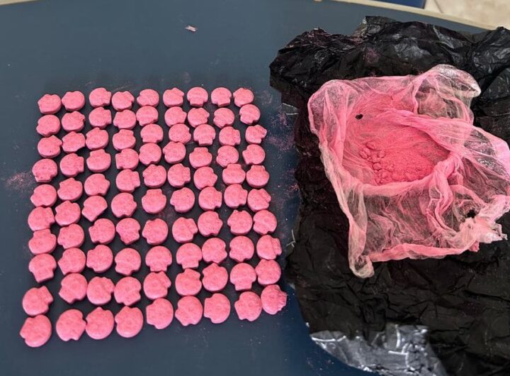 Dupla é presa com 90 comprimidos de ecstasy no Parque Anauá