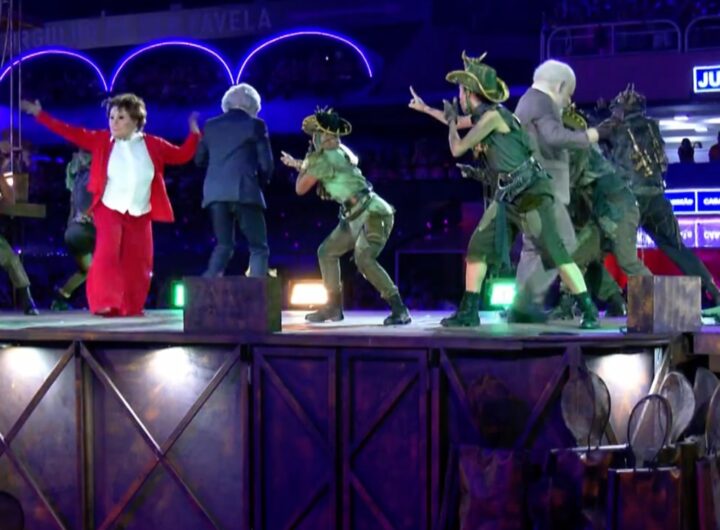 Saiba como foi o desfile pró-Lula da Acadêmicos de Niterói