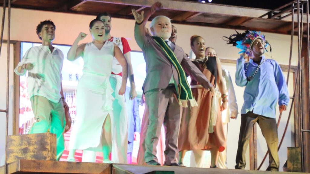 Novo pedirá inelegibilidade de Lula por desfile no Rio