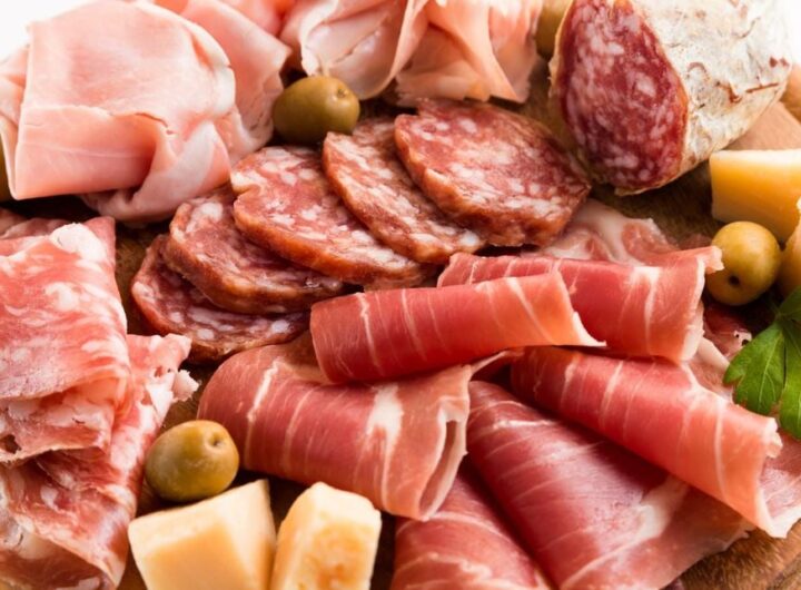 Evidência científica da OMS: a carne processada é classificada como cancerígena ao nível do tabaco