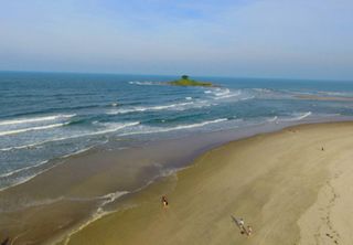 Sossego e águas cristalinas: 4 praias do Litoral do Paraná para fugir do agito neste verão