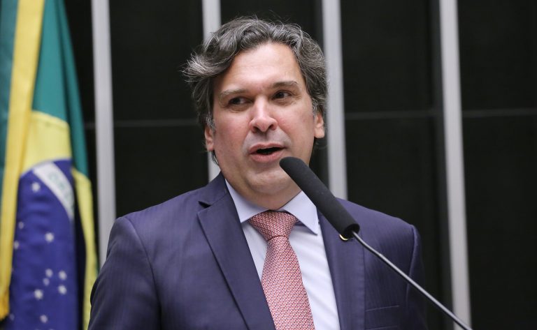 Homenagem aos 60 anos do Partido Movimento Democrático Brasileiro - MDB. Dep. Isnaldo Bulhões Jr. (MDB-AL)